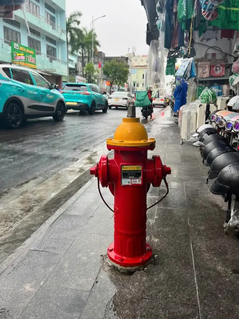 Trụ Chữa Cháy 3 Cửa BQP83 - Bộ Quốc Phòng: Sản Xuất Duy Nhất Tại 83MEC, Chính Hãng, An Toàn, Hiệu Quả trụ chữa cháy 3 cửa 83BQP được sử dụng tại các khu dân cư