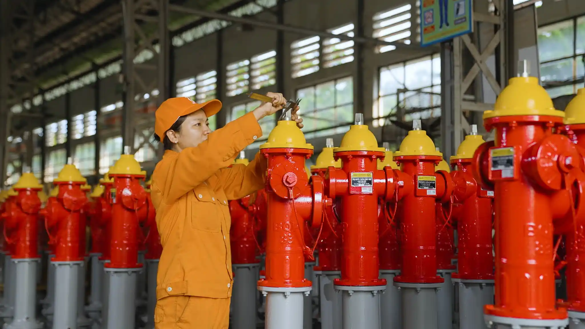 Trụ Chữa Cháy 3 Cửa BQP83 - Bộ Quốc Phòng: Sản Xuất Duy Nhất Tại 83MEC, Chính Hãng, An Toàn, Hiệu Quả Sản phẩm trụ chữa cháy 3 cửa 83BQP được sản xuất duy nhất tại 83MEC