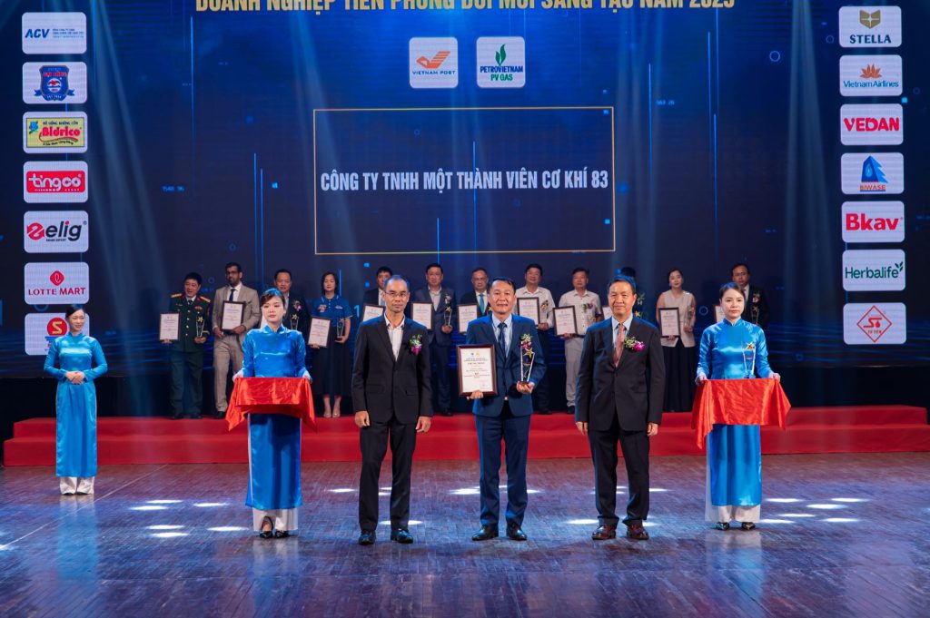 Ảnh: 83MEC tại buổi lễ trao giải Doanh nghiệp tiên phong đổi mới sáng tạo năm 2025