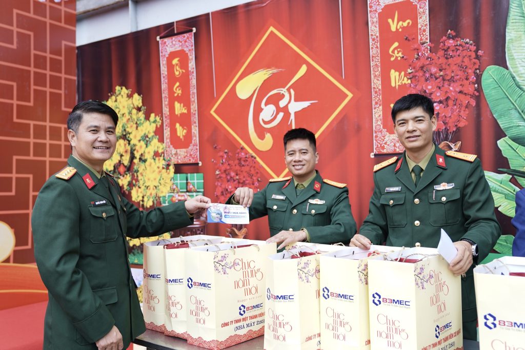 Nhà máy Z183: Chương trình “Tết sum vầy – Xuân ơn Đảng” lan tỏa tinh thần đoàn kết, sẻ chia 623445345 1531915348936037 324667911674257596 n