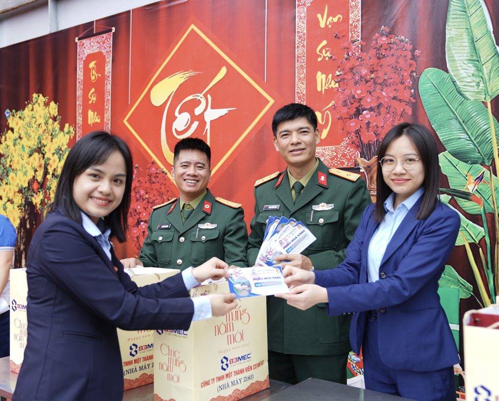 Nhà máy Z183: Chương trình “Tết sum vầy – Xuân ơn Đảng” lan tỏa tinh thần đoàn kết, sẻ chia 624316135 1531915255602713 6815468666406110393 n