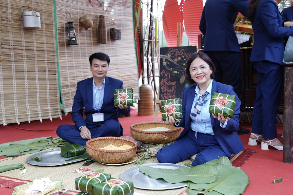 Nhà máy Z183: Chương trình “Tết sum vầy – Xuân ơn Đảng” lan tỏa tinh thần đoàn kết, sẻ chia 624944480 1531914795602759 3725063155724560938 n